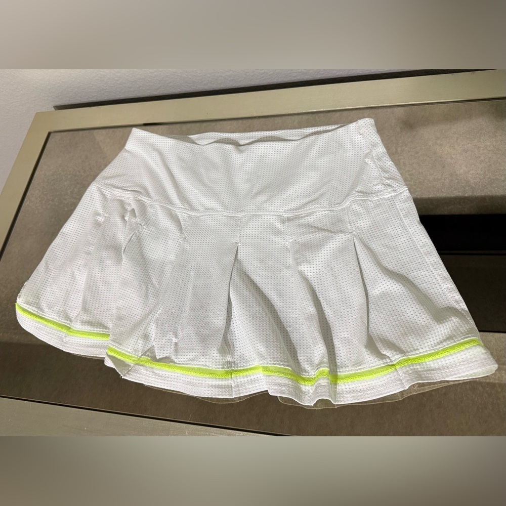 Lucky in Love white tennis skirt size medium